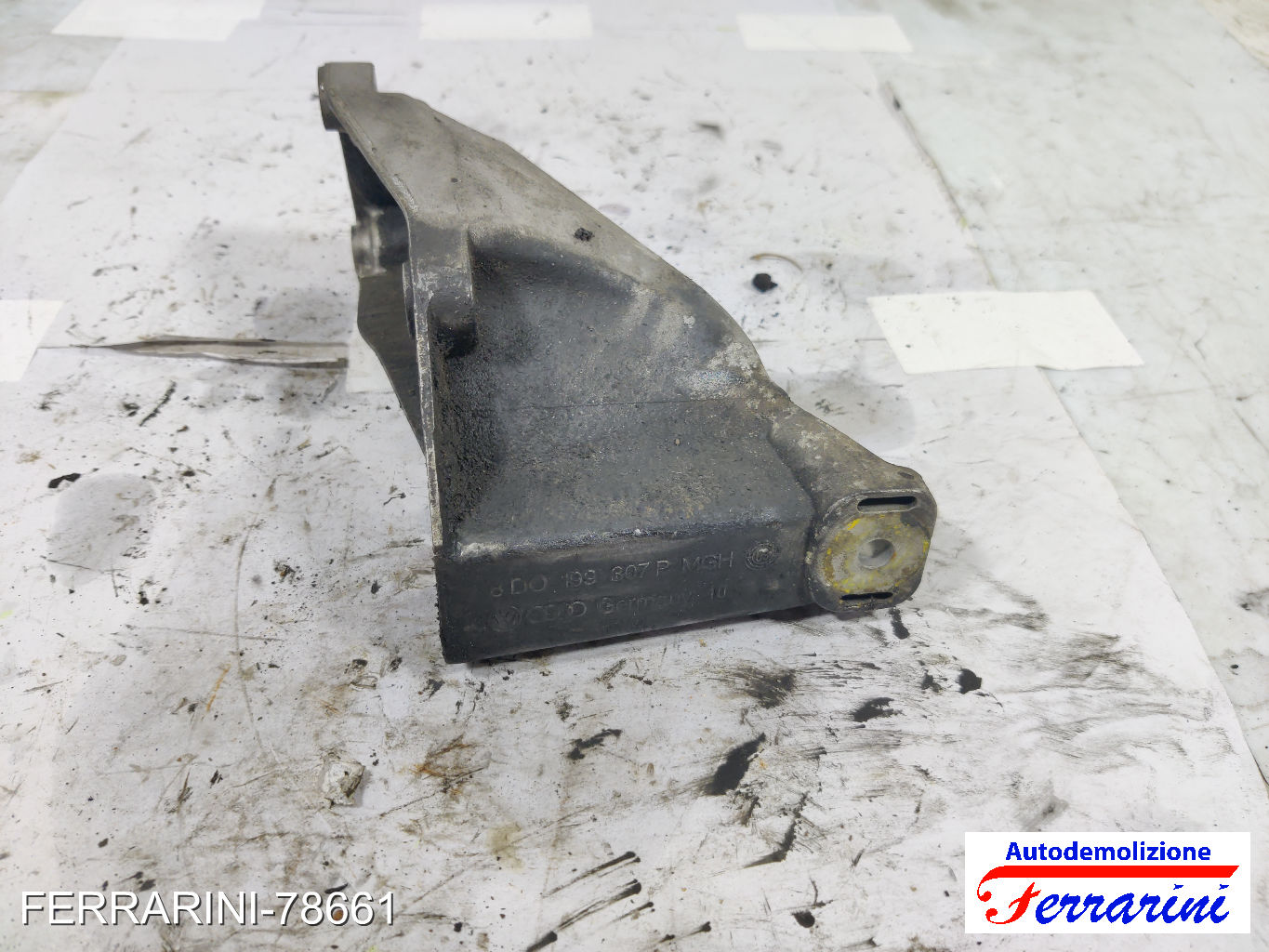 AVB Supporto Motore VW PASSAT VARIANT 3B6 1.9 TDI 2000-2005 8D0199307P
