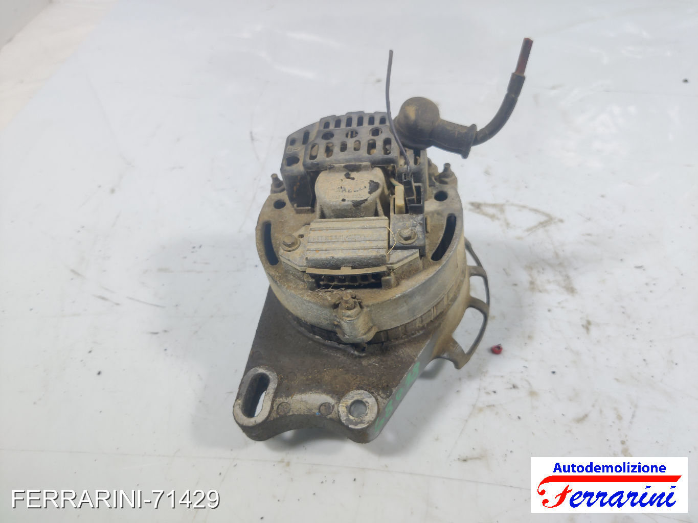 Alternatore FIAT PANDA 141 900 1992-1996 46472225, 7704356, 46231650