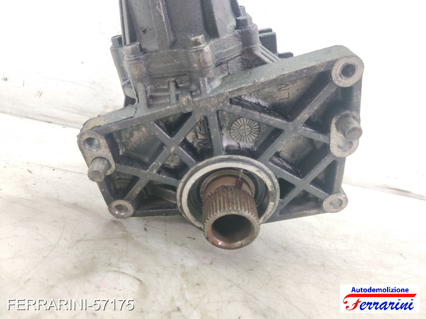 Differenziale HYUNDAI SANTA FE 2 CM 2.2 CRDI GLS 4X4 2006-2009 4730039300 6