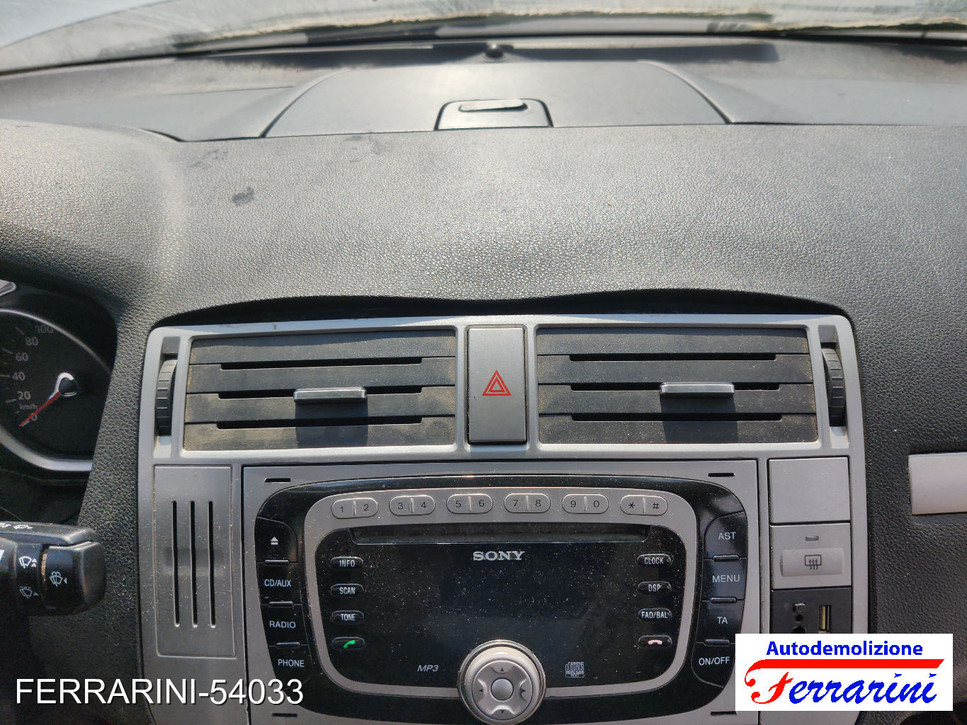 Ford C-Max 34