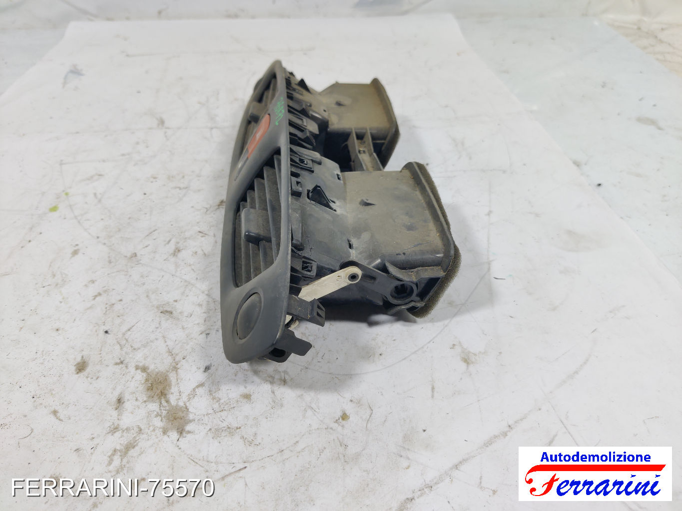 Bocchetta Areazione RENAULT SCENIC 3 JZ0/1 2009-2023 anteriore 10