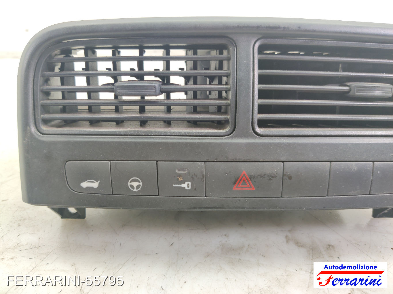 Bocchetta Areazione FIAT GRANDE PUNTO 199 2005-2013 anteriore, frontale centrale 14