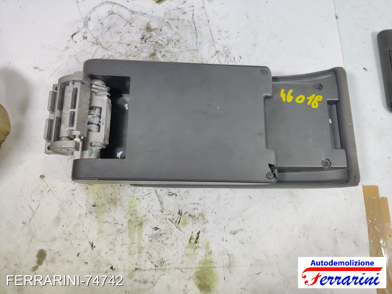 Bracciolo VW TOURAN 1T1, 1T2 2003-2010 1T0864208, 1TO864208, 09224F