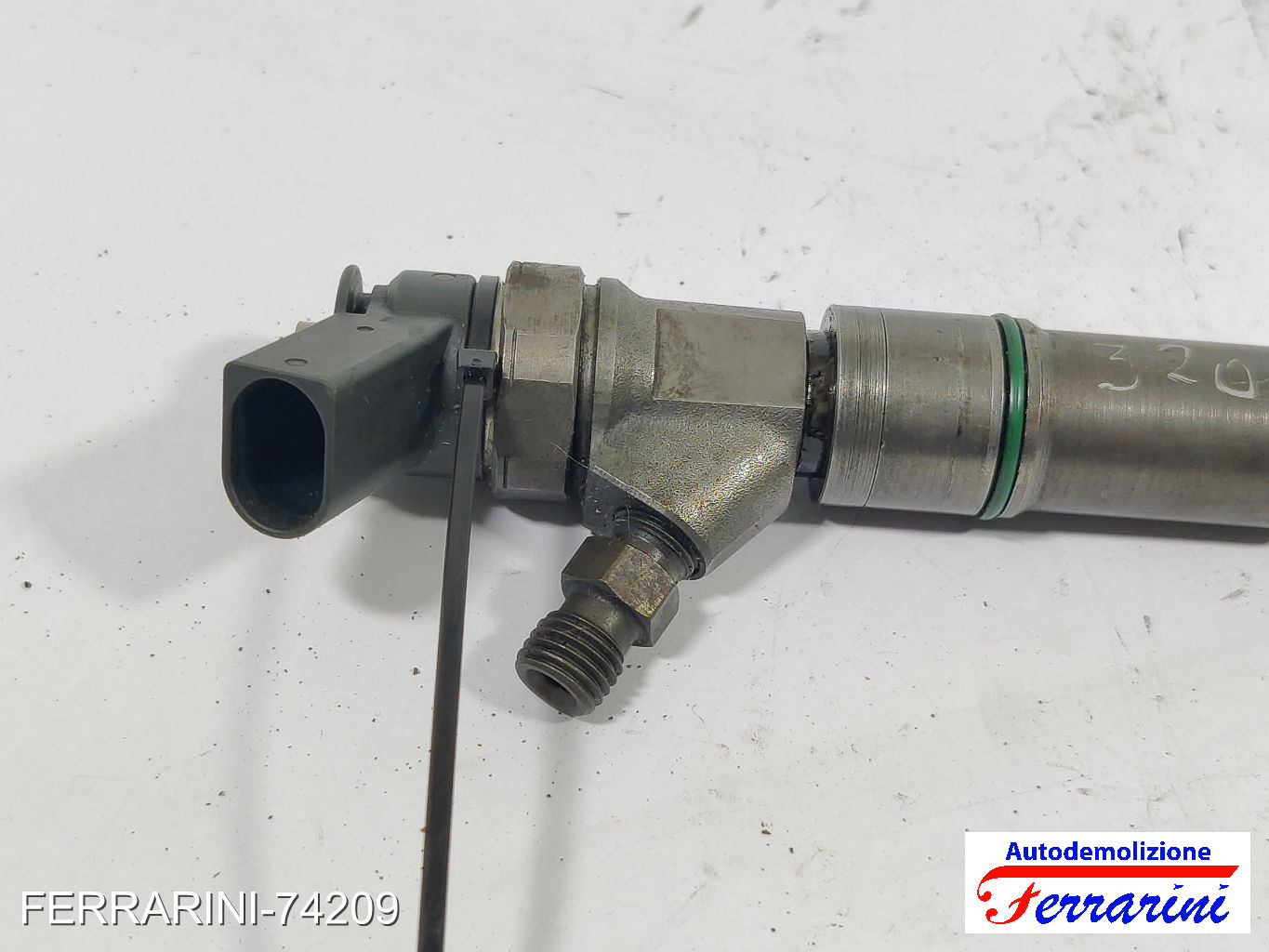 Iniettore BMW 3 TOURING E46 320D 2001-2005 13537794334, 0445110080