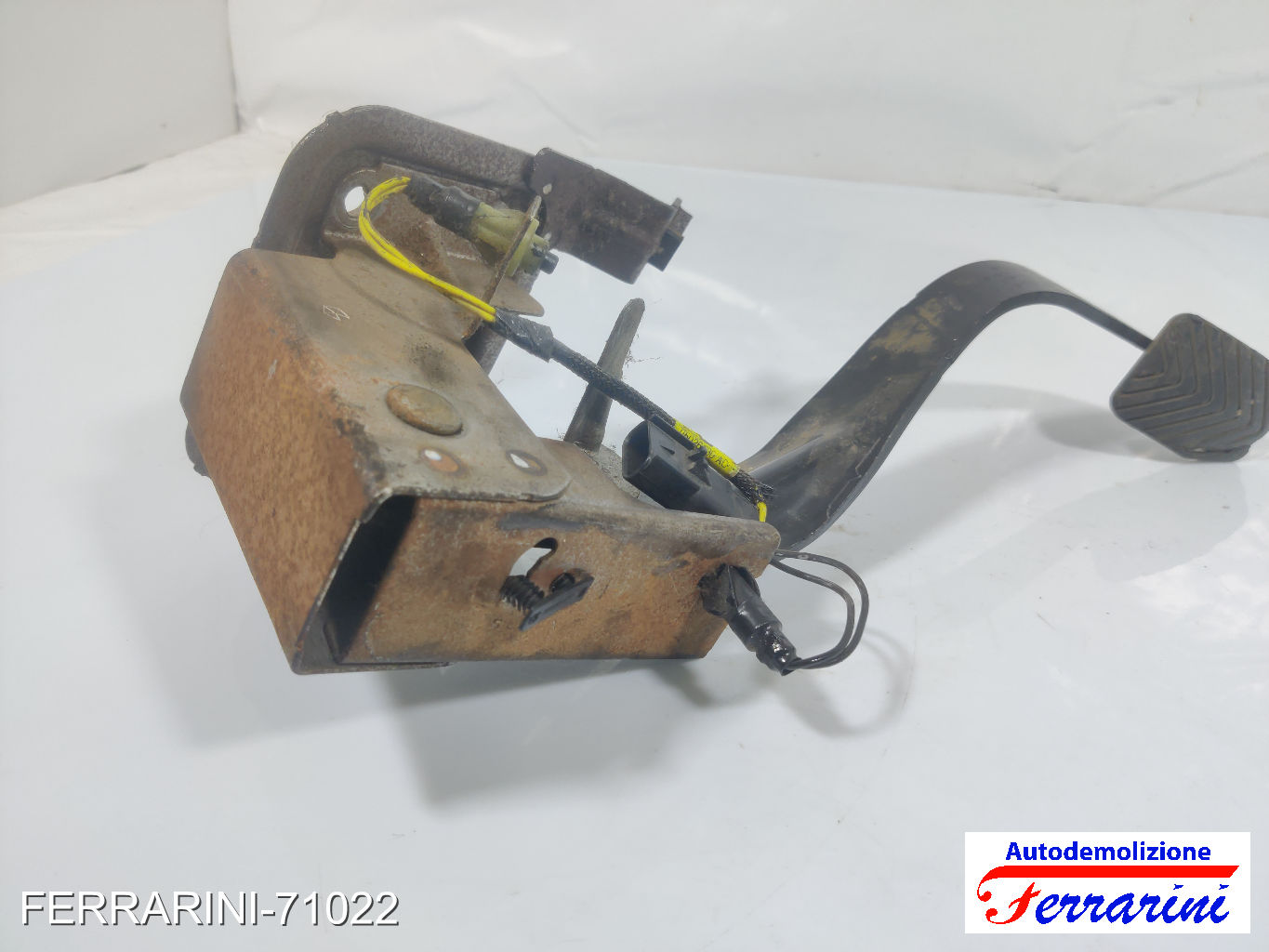 Pedale Frizione FIAT FREEMONT 345 2.0 JTD 2011-2023 04581585AD
