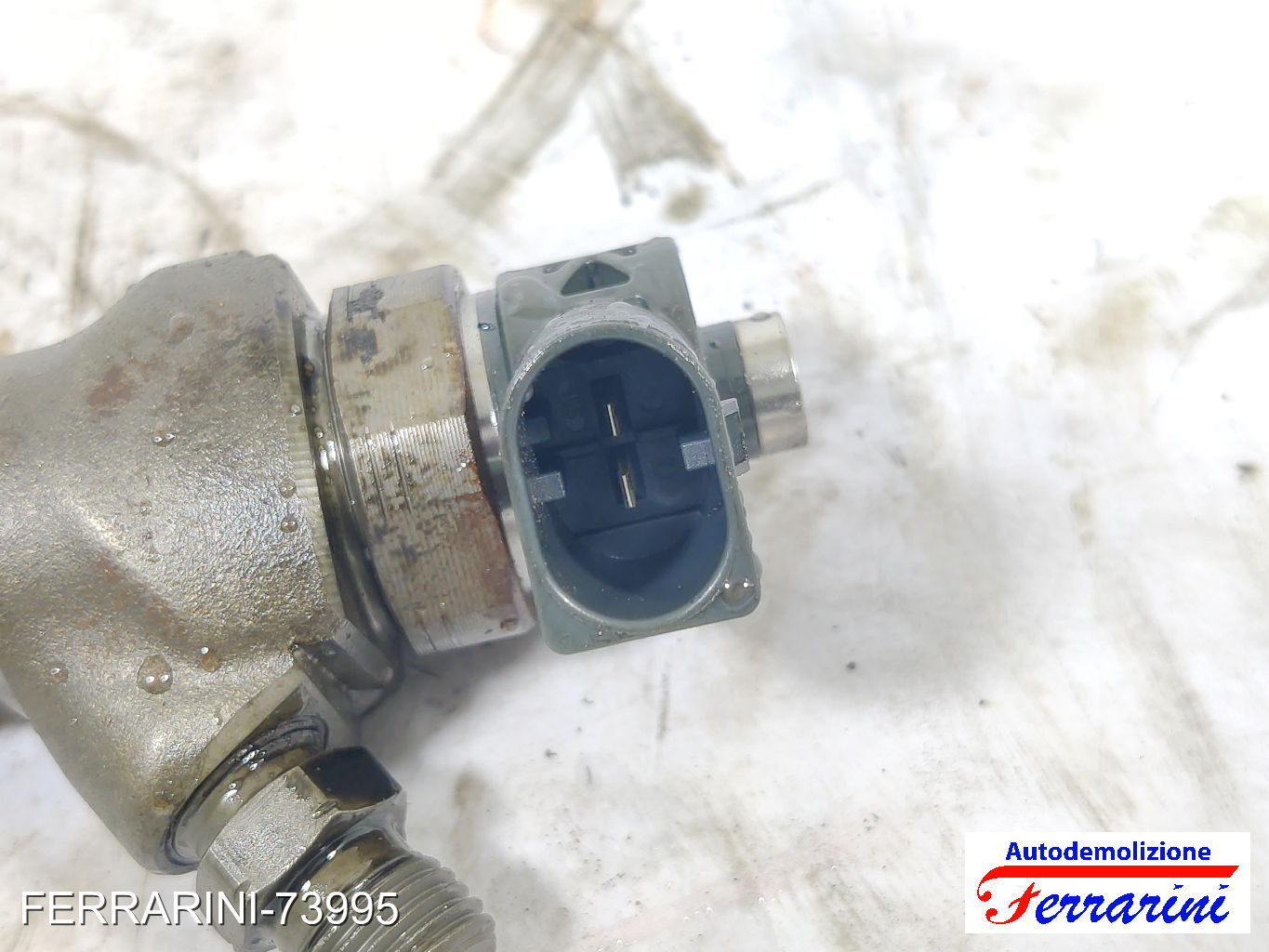 Iniettore VW GOLF 7 5G1, BE1, BE2, BQ1 2.0 TDI 2012-2020 04L130277E, 04L130277AK