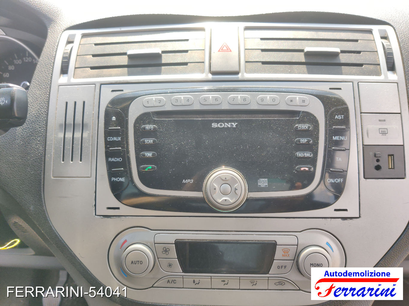 Ford C-Max 32