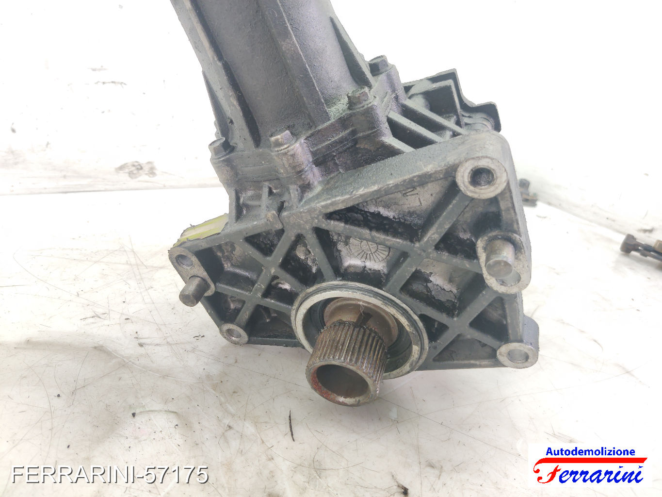 Differenziale HYUNDAI SANTA FE 2 CM 2.2 CRDI GLS 4X4 2006-2009 4730039300