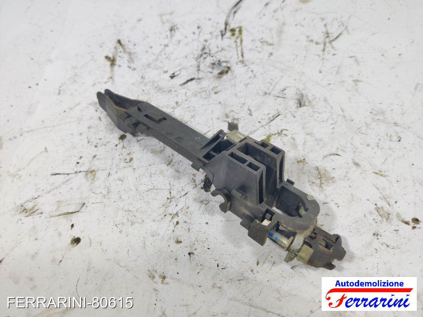 Supporto Maniglia Esterna LANCIA YPSILON 843 2010-2011 destro, dx, frontale