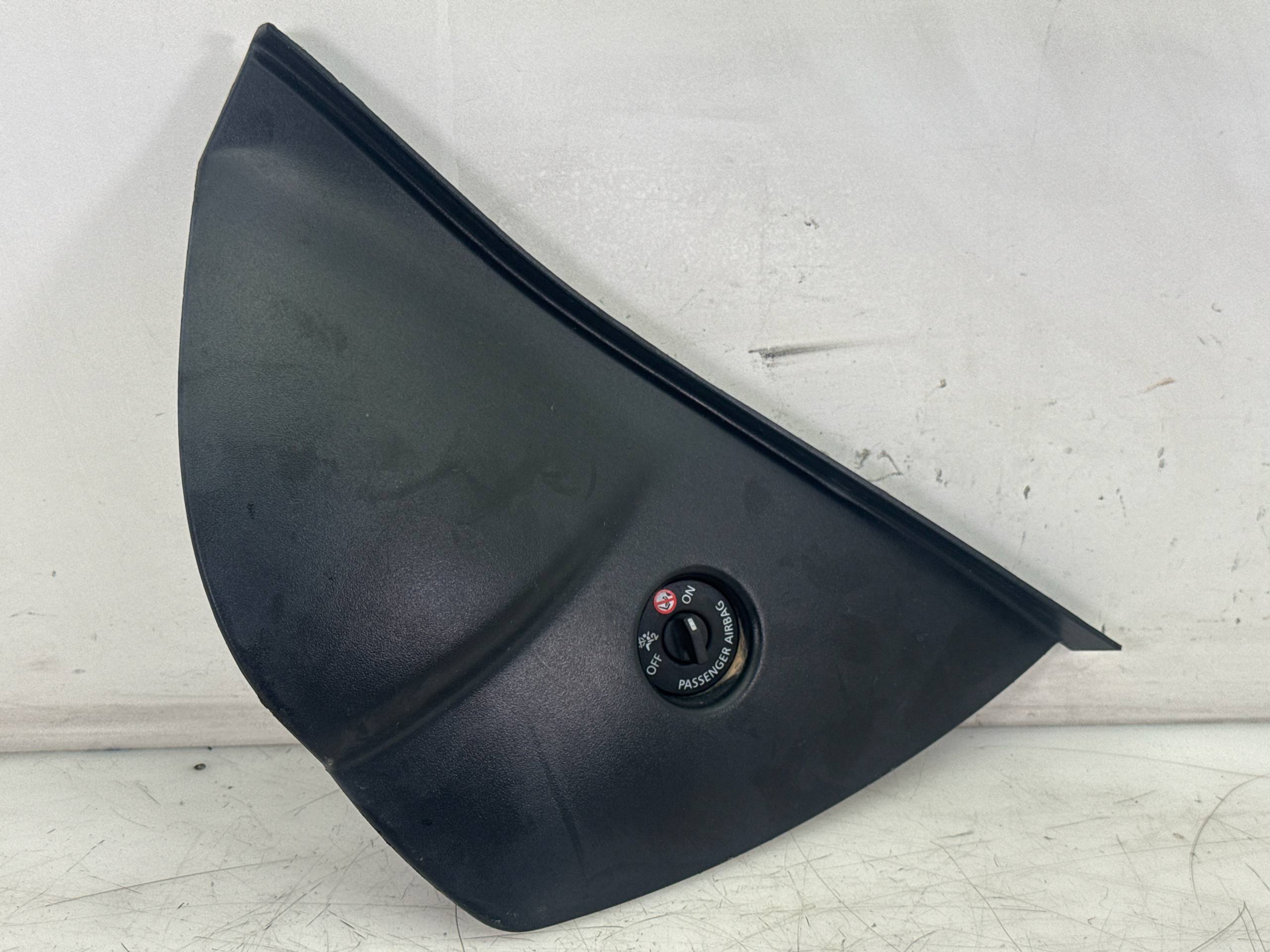 sicura seggiolino RENAULT CLIO 4 SW KH 2012-2023 689209247R, 681995290R
