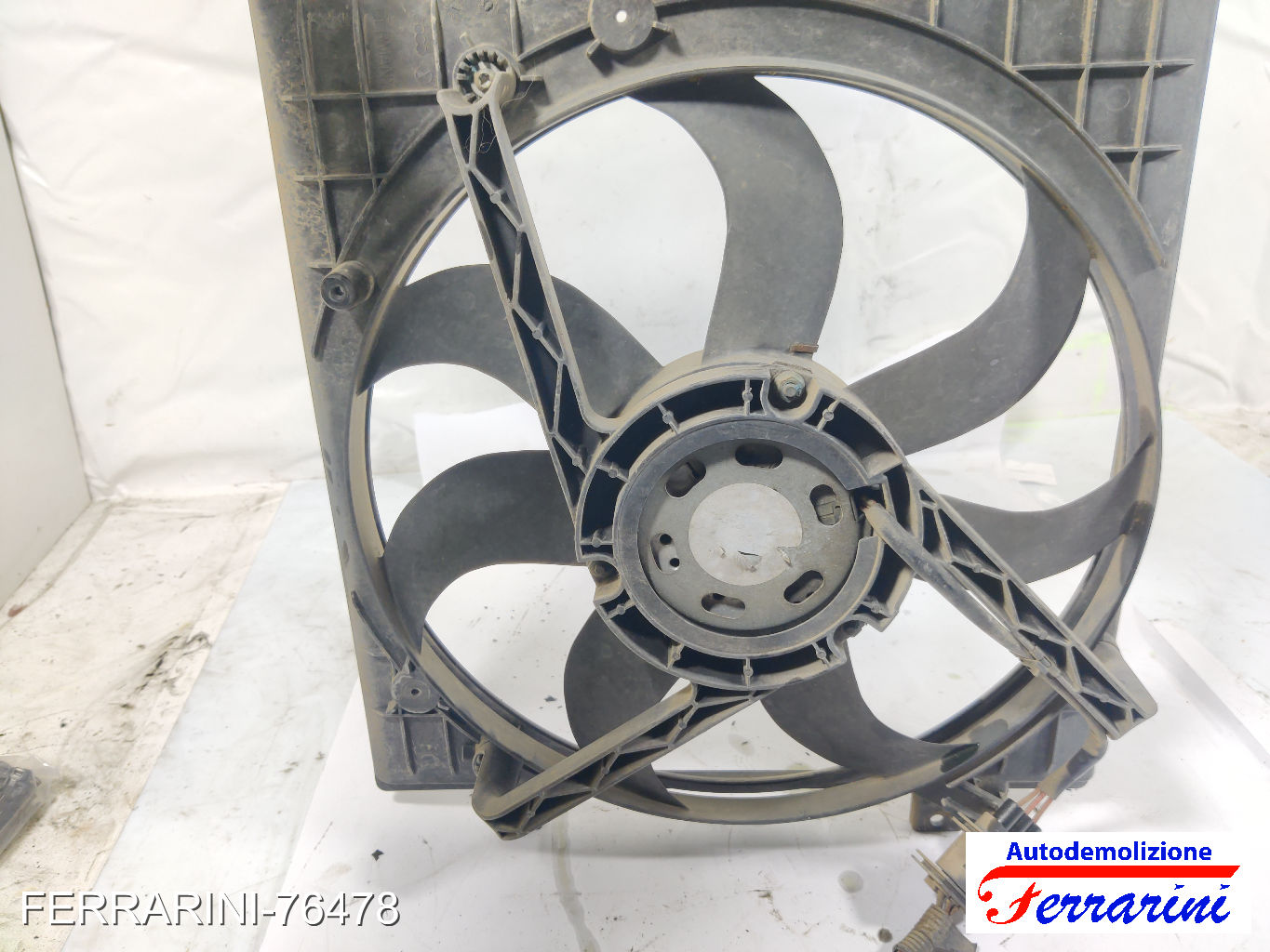 Ventola Radiatore Motore VW FOX 5Z1, 5Z3, 5Z4 1.2 2005-2011 6Q0121207L
