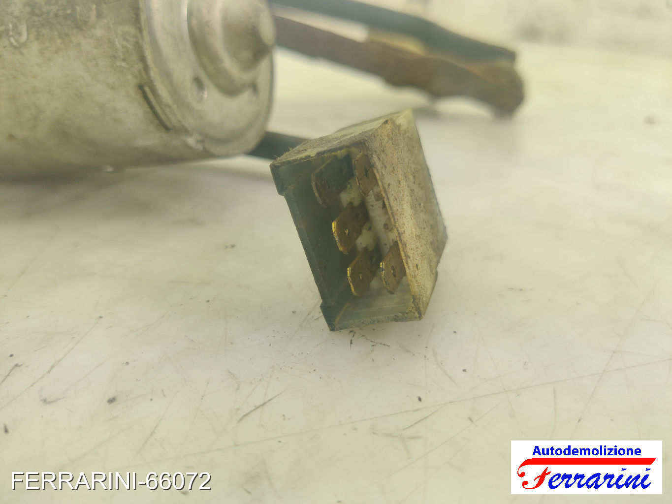 Spazzacqua Motorino Tergicristallo FIAT FIORINO 127 1977-1986 anteriore