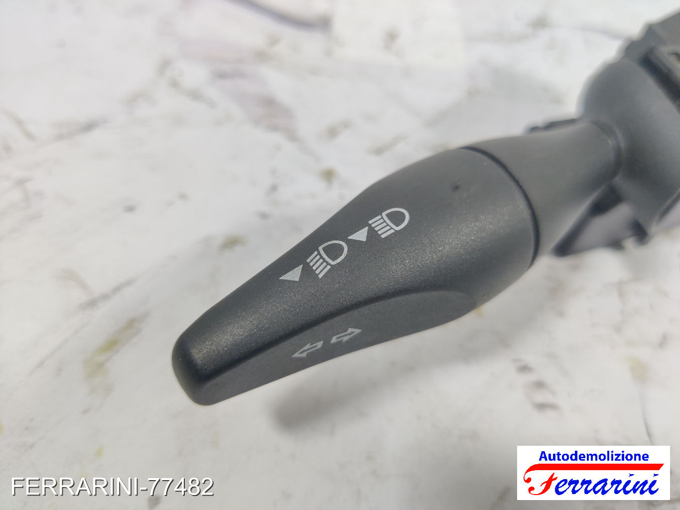 Leva Comando Luci Frecce FORD FOCUS SW DNW 1999-2004 98AG13335AE, 98AG13335AG