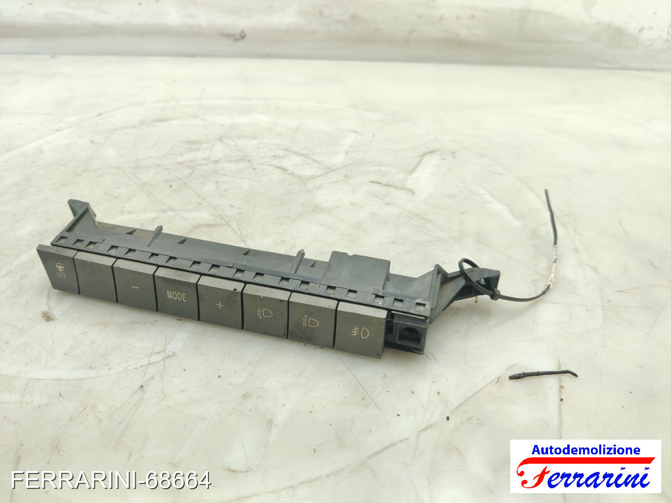 Pulsantiera centrale fendinebbia LANCIA YPSILON 843 2003-2011 sinistro, sx