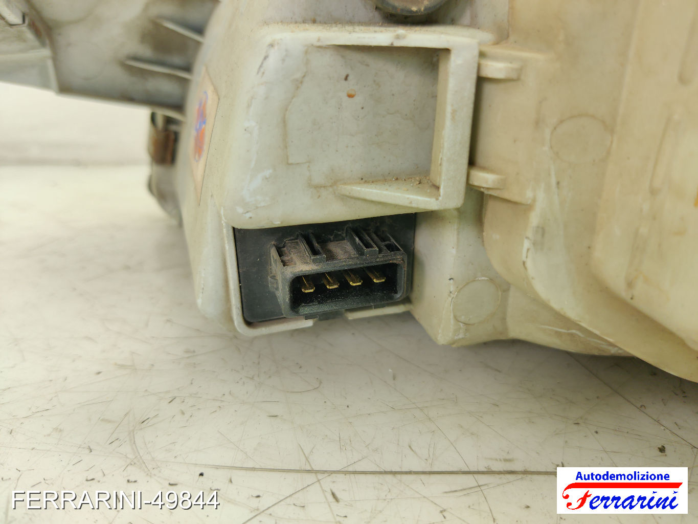 Faro Anteriore FIAT PUNTO 176 1993-1999 destro, dx 46402649, 46481413, 46433209