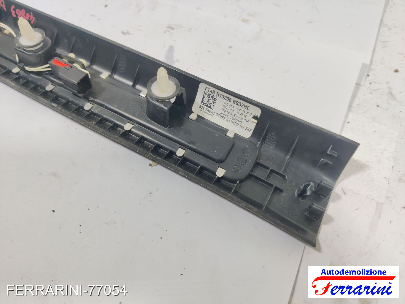 Battitacco FORD EDGE 2015-2018 Frontale Destra GT48R13200, TAD447, T10117
