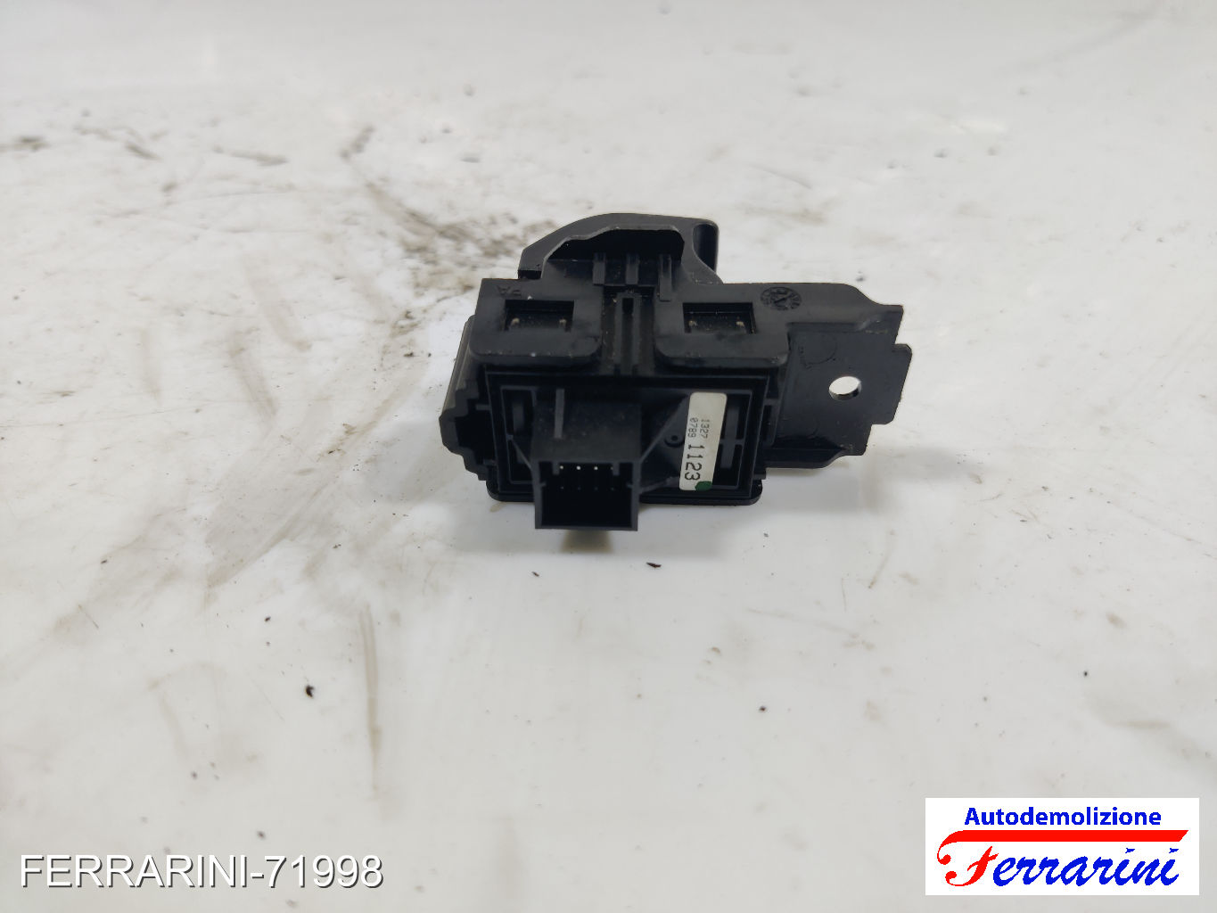 Interruttore Tasto Freno A Mano OPEL INSIGNIA A G09 2008-2017 13271123 6