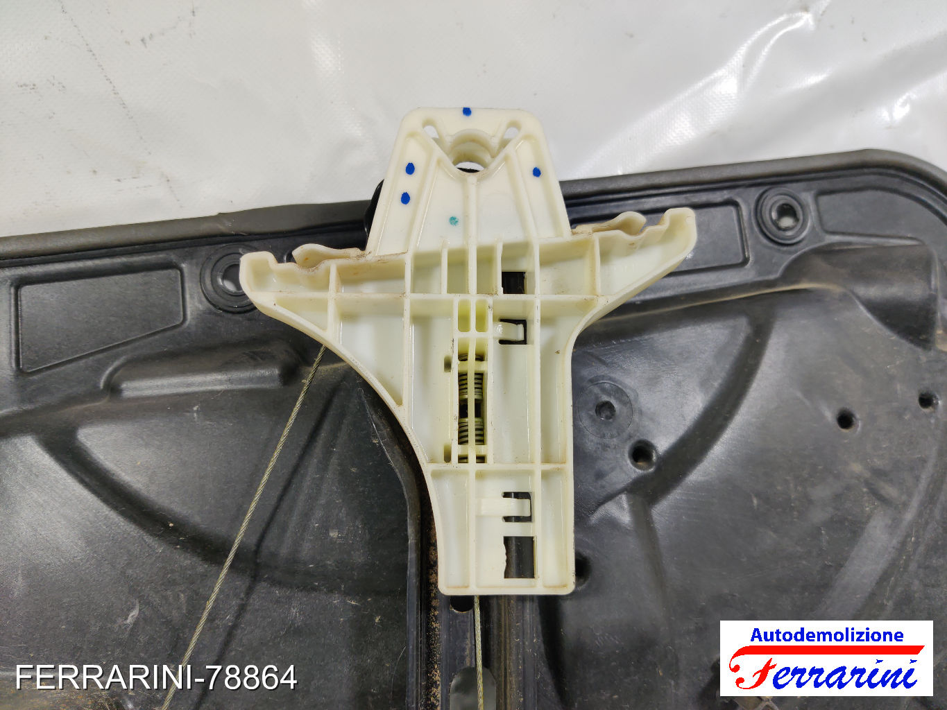 Alzavetro VW GOLF 6 5K1 2008-2013 sinistro, sx, posteriore, post 5K4839461A