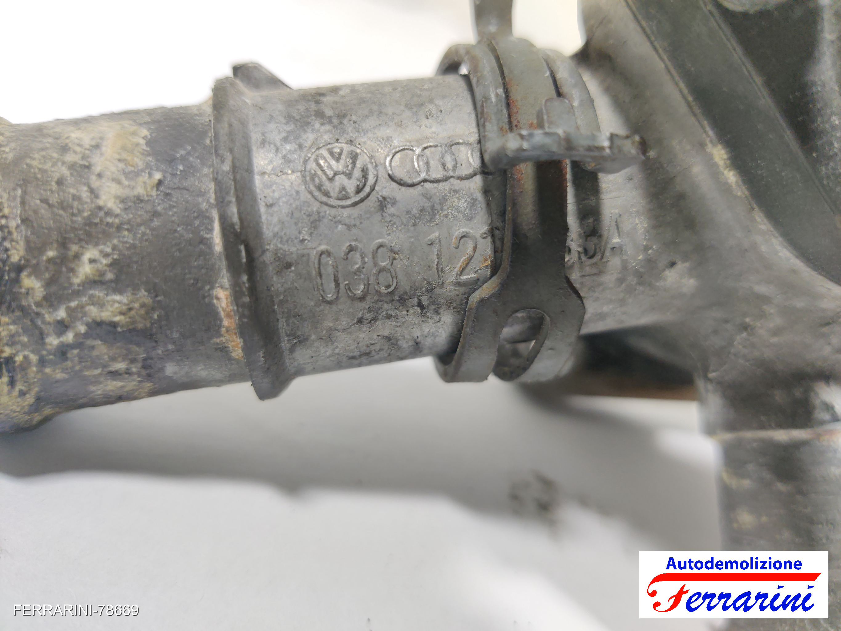 AVB Termostato VW PASSAT VARIANT 3B6 1.9 TDI 2000-2005 038121133A