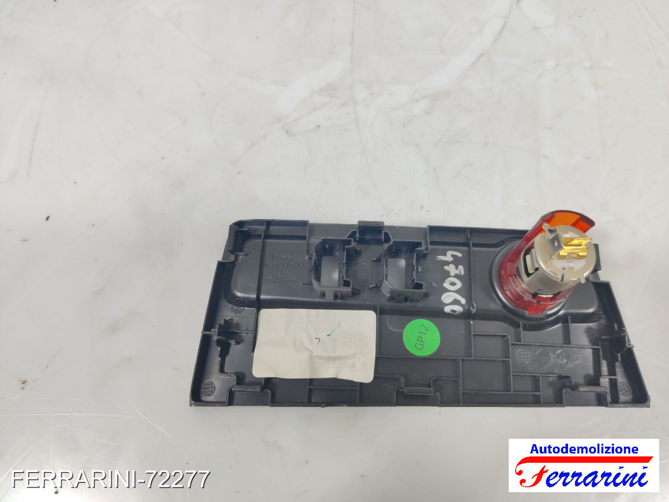 Mascherina prese USB accendisigari MG MG ZS SUV 2017-2023 sinistro, sx