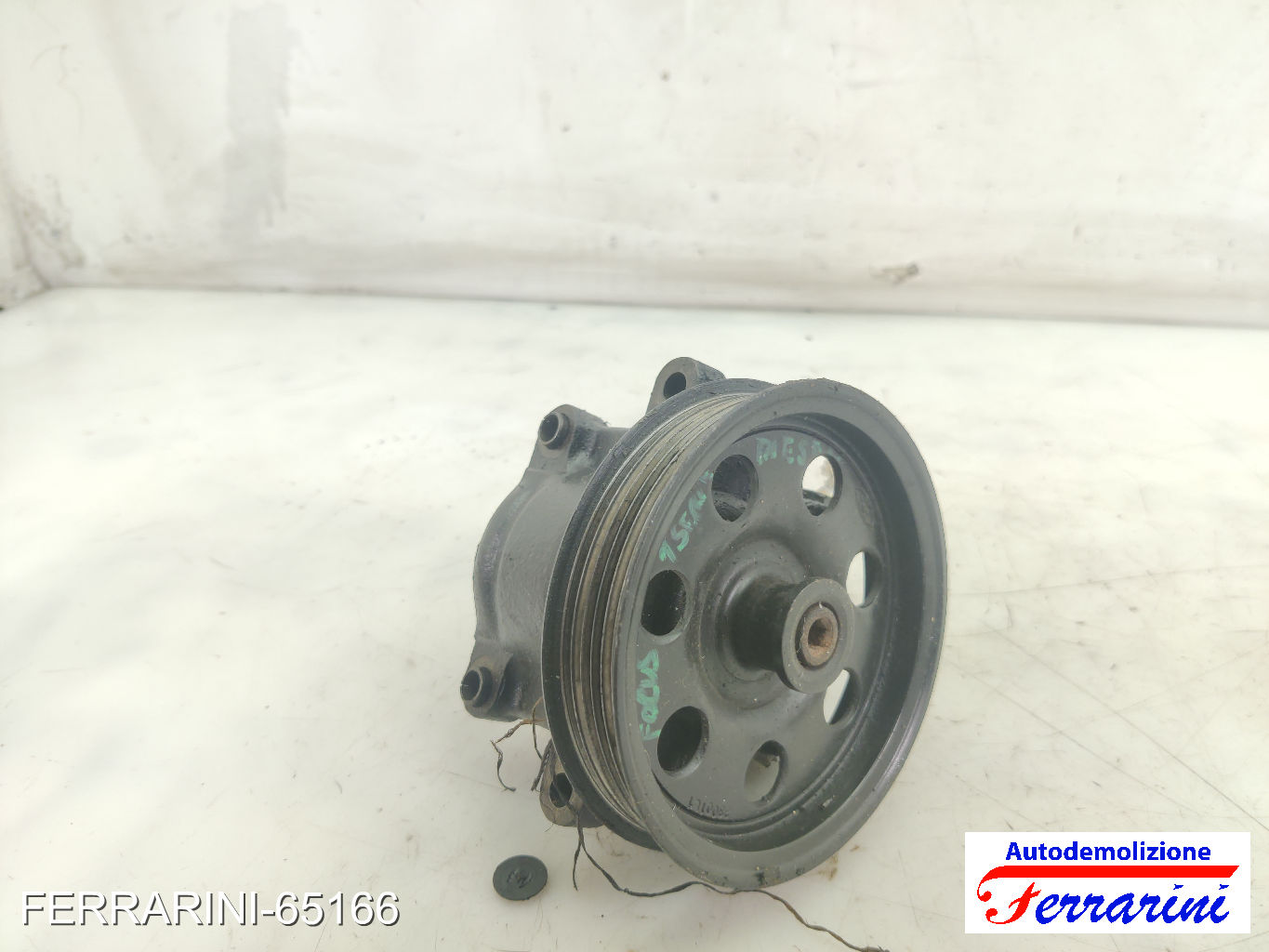 Pompa Servosterzo FORD FOCUS SW DNW 1.8 TURBO DI/TDDI 1999-2004 XS4E3A733AC