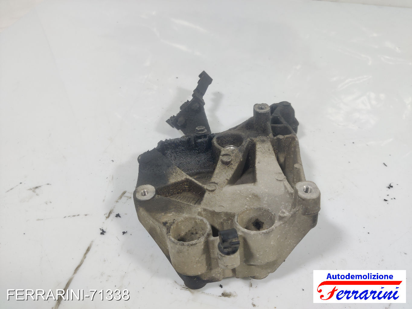 supporto alternatore 940A3000 ALFA ROMEO GIULIETTA 940 1.6 JTDM 2010-2016