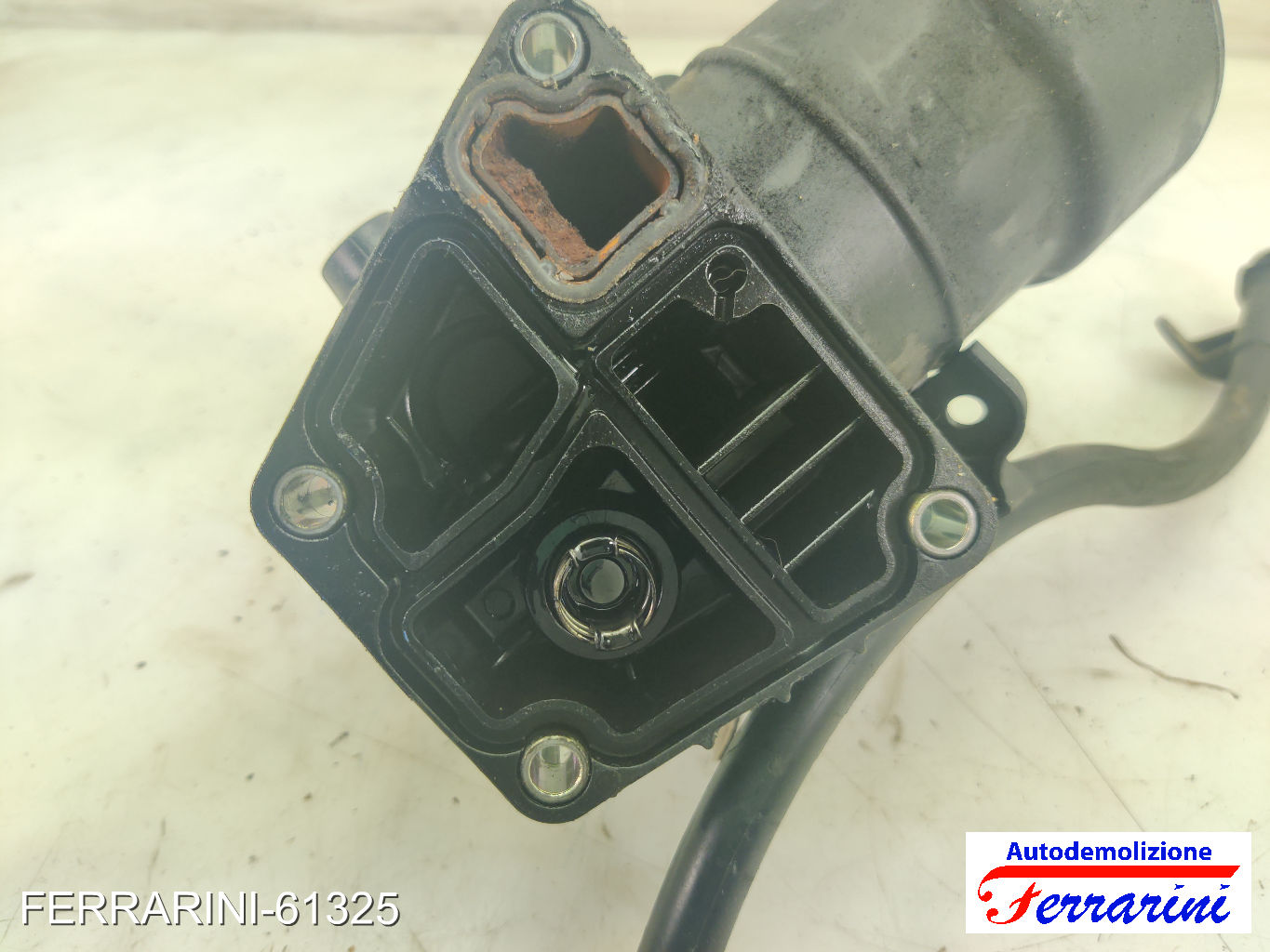 Scambiatore Acqua Olio VW POLO 6C1, 6R1 1.6 TDI 2009-2023 03L117021C, 03L117021B