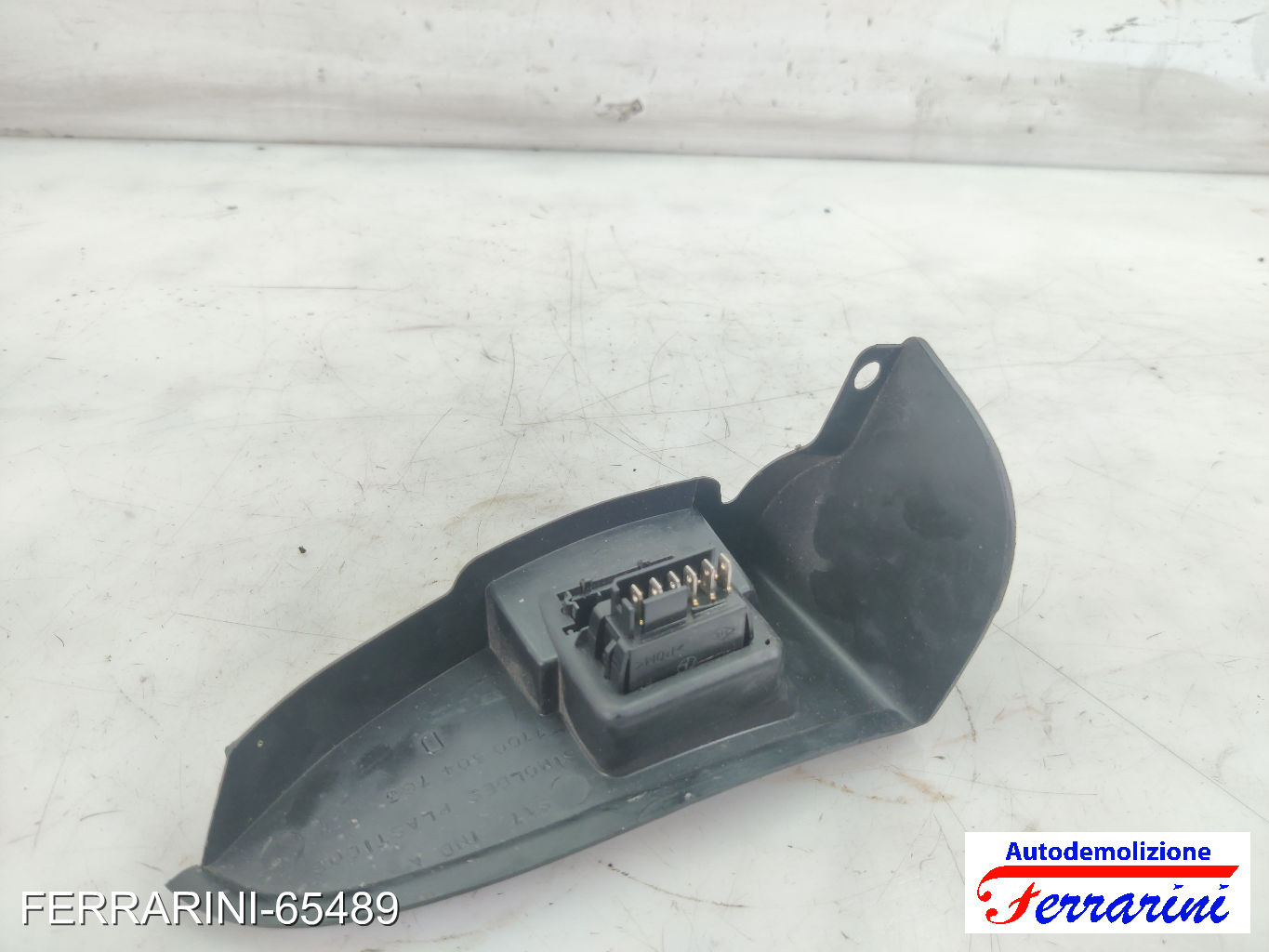 Pulsantiera Tastiera Alzavetro RENAULT KANGOO KC0/1 1997-2001 destra, dx