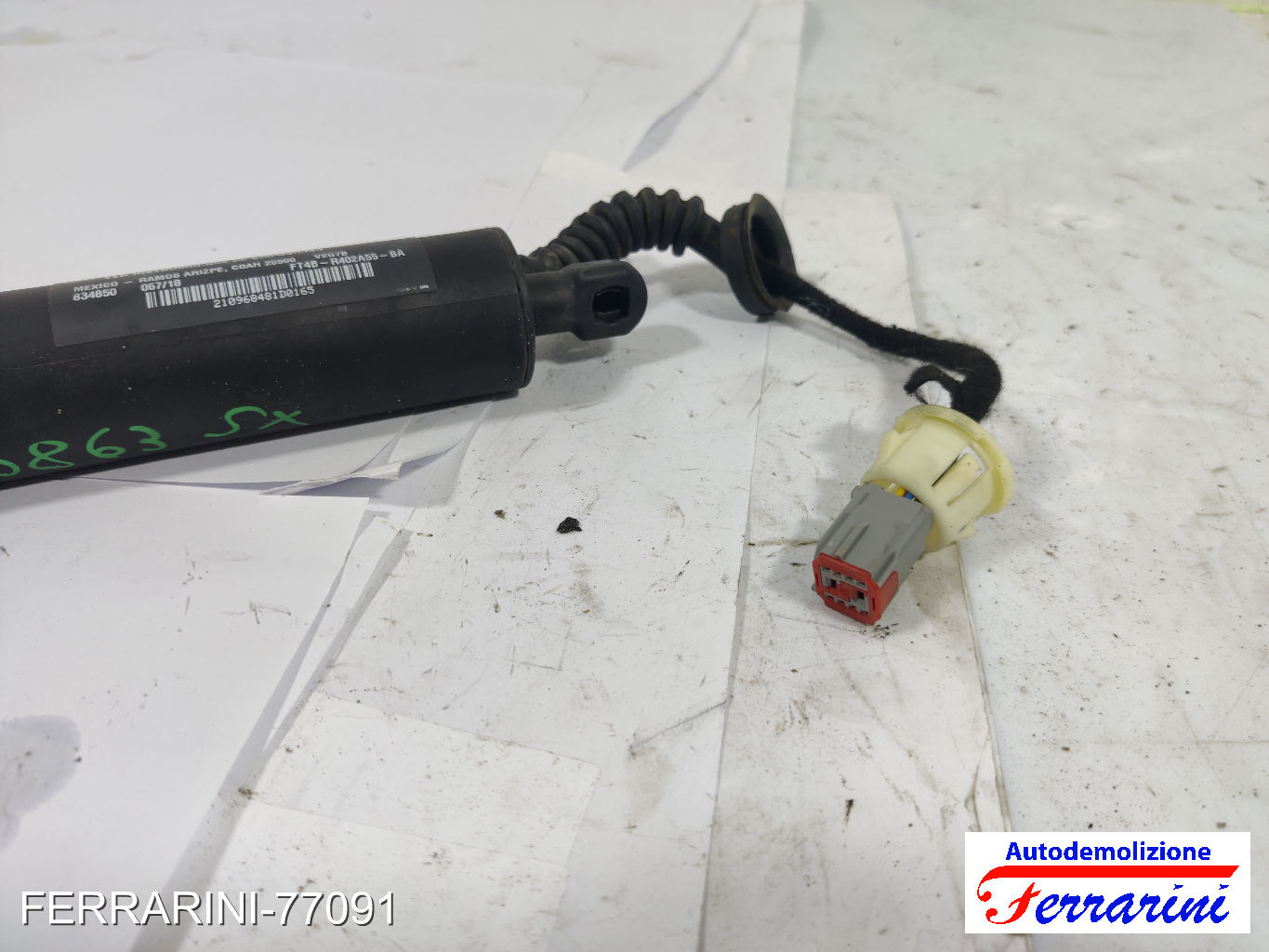 Pistone elettrico portellone posteriore FORD EDGE 2015-2018 FT4Z14B351A, V2G7B