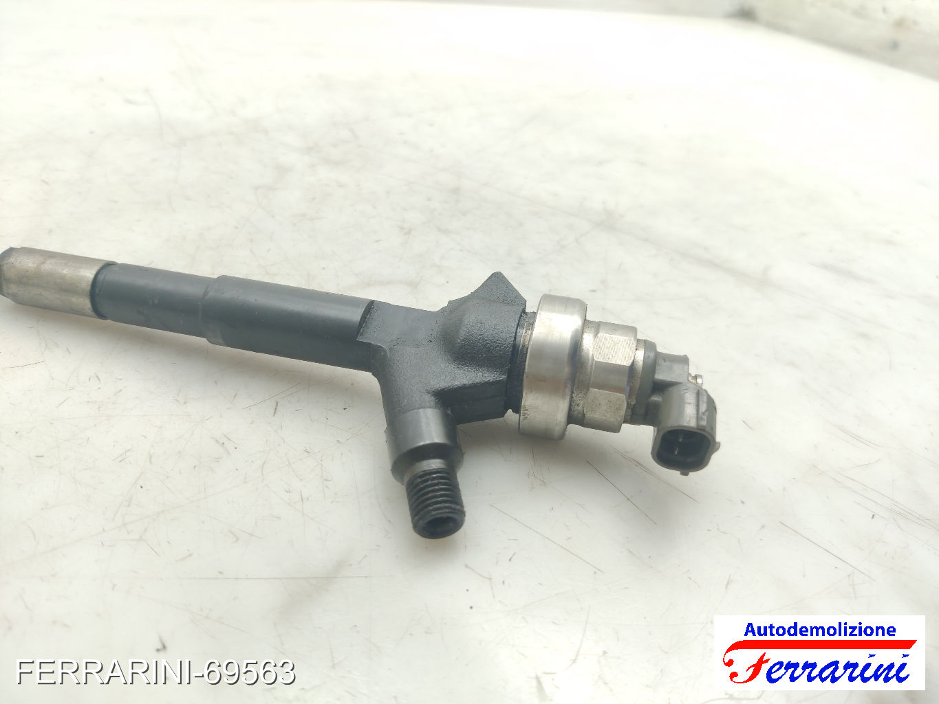 Iniettore OPEL ASTRA J SPORTS TOURER P10 1.7 CDTI 2010-2015 8973762703