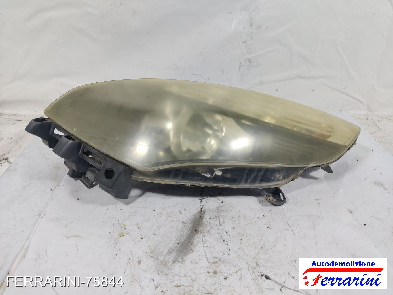 Faro Anteriore RENAULT SCENIC 3 JZ0/1 2009-2023 sinistro, sx 260606760R