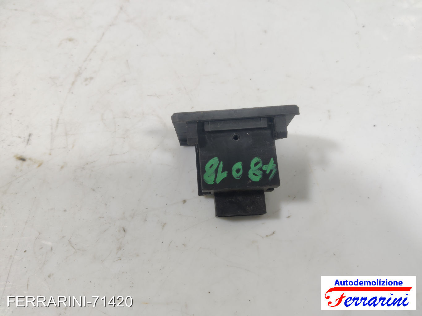 Interruttore regolazione altezza fari FIAT PANDA 141 1992-1996 735245799 6