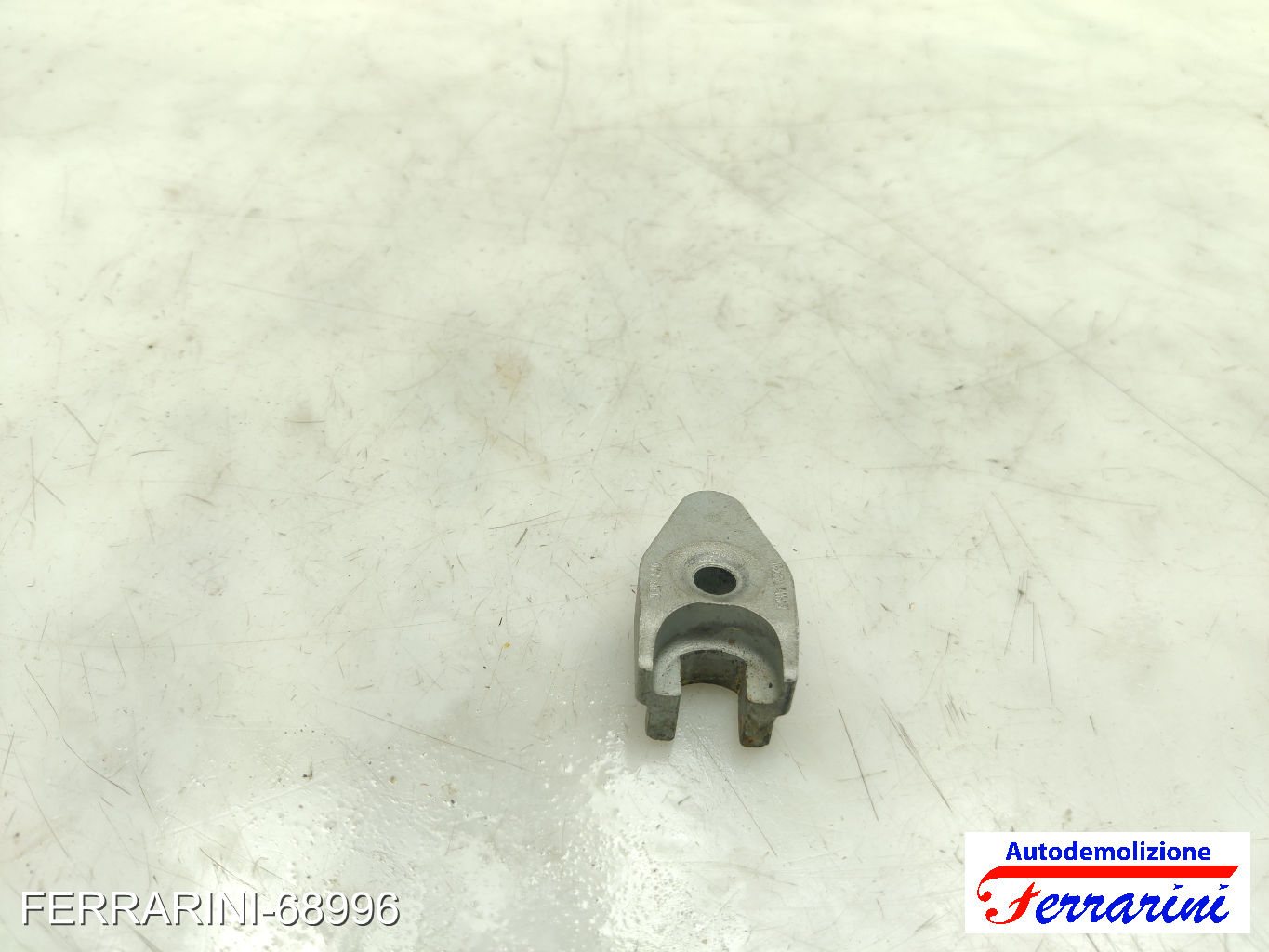 staffa Supporto Iniettore Delphi CFW VW POLO 6C1, 6R1 1.2 TDI 2009-2023