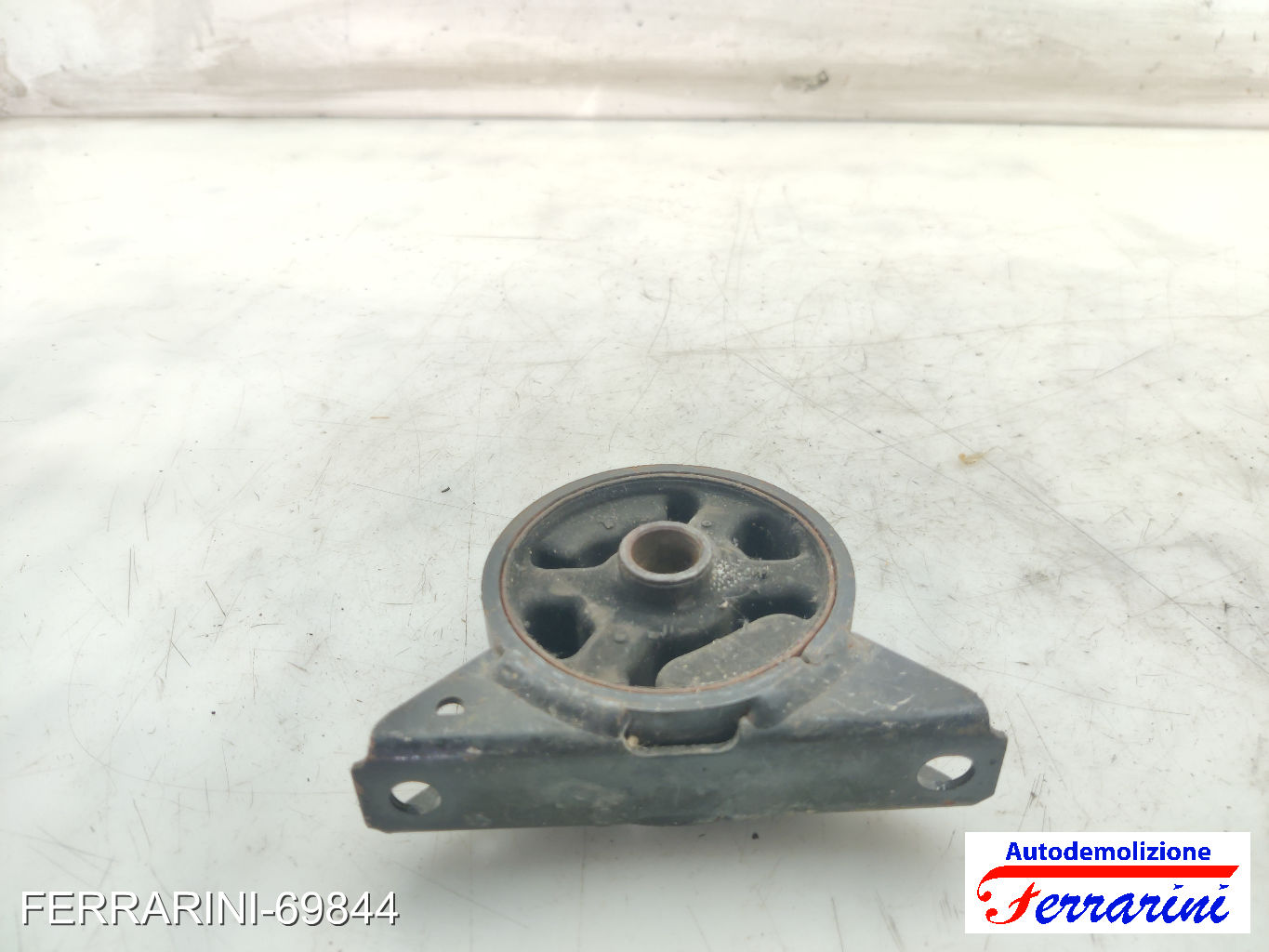 Supporto Motore VOLVO V40 SW 645 1.9 DI 2000-2004 30616932, 30867130, 30611144
