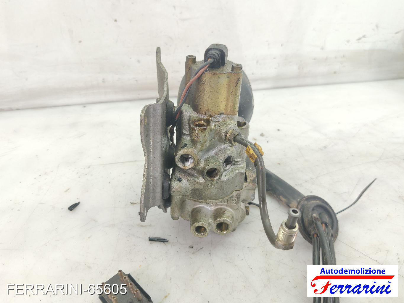 blocco valvole 4MATIC distributore idraulico MERCEDES CLASSE E W124 E 300 4MATIC 8