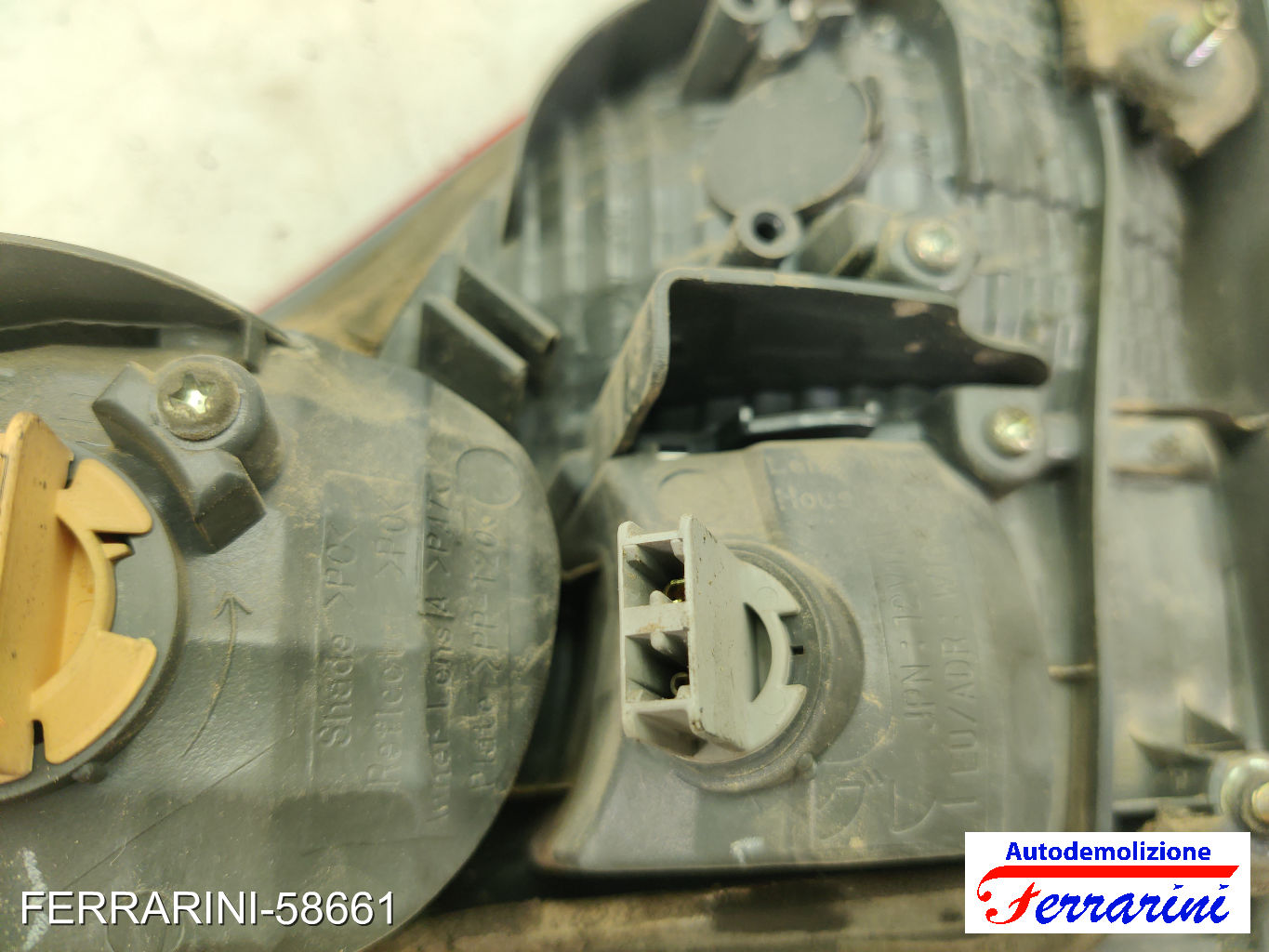 Fanalino Stop Posteriore TOYOTA AVENSIS VERSO M2 2001-2005 sinistro, sx