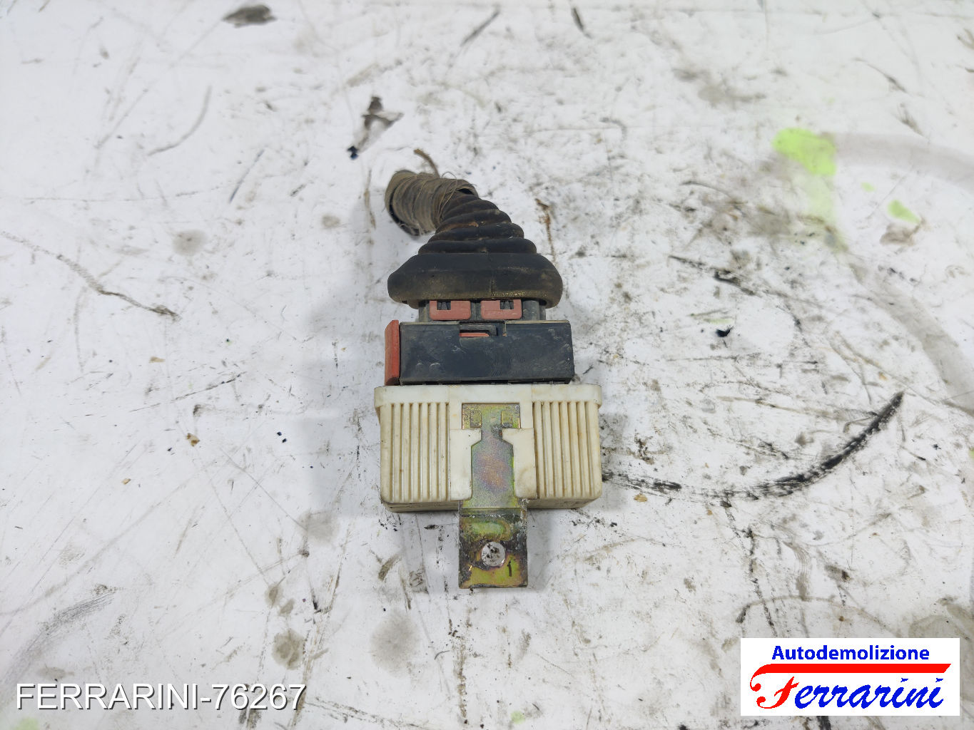 pompa carburante Bitron Relè Motore FIAT PUNTO 176 55 1.1 1993-1999 7686541