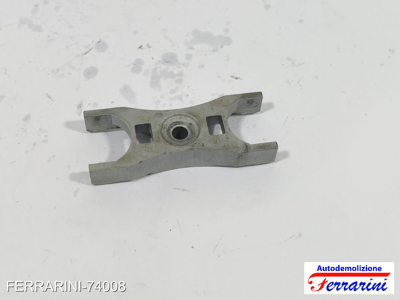 staffa Supporto iniettore CRBC VW GOLF 7 5G1, BE1, BE2, BQ1 2.0 TDI 2012-2020
