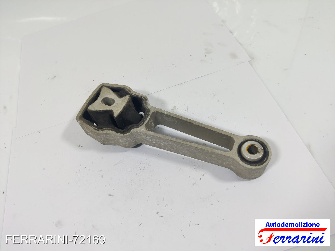 Supporto Motore VOLVO XC60 156 3.2 AWD 2010-2015 30680474, 31430441, LR000597
