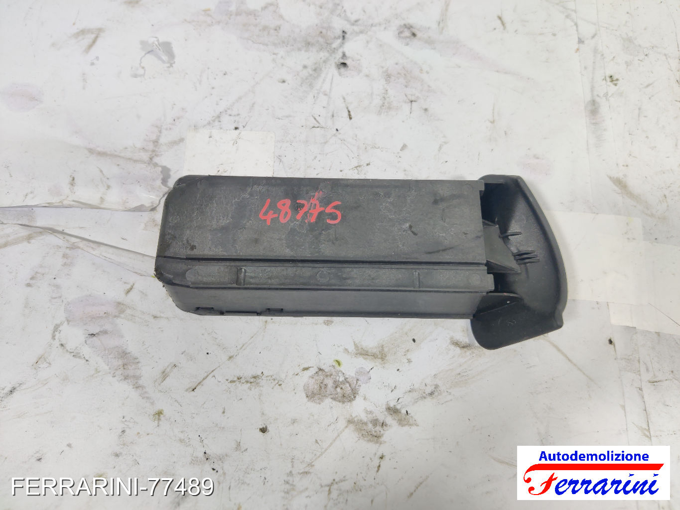 Posacenere anteriore cruscotto FORD FOCUS SW DNW 1999-2004 centrale, cent
