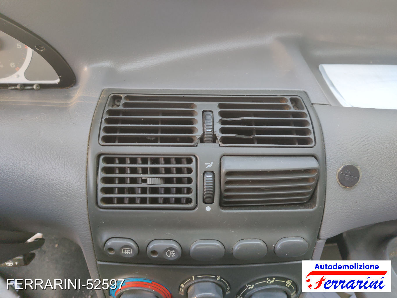 Fiat Punto 176 1.7 TD 63CV 1996-1999