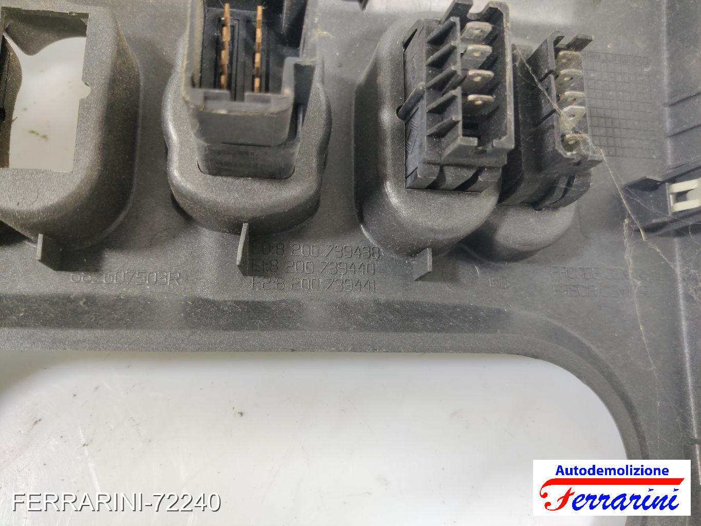 Consolle Centrale Cruscotto DACIA SANDERO 2009-2012 8200739438, 607503R