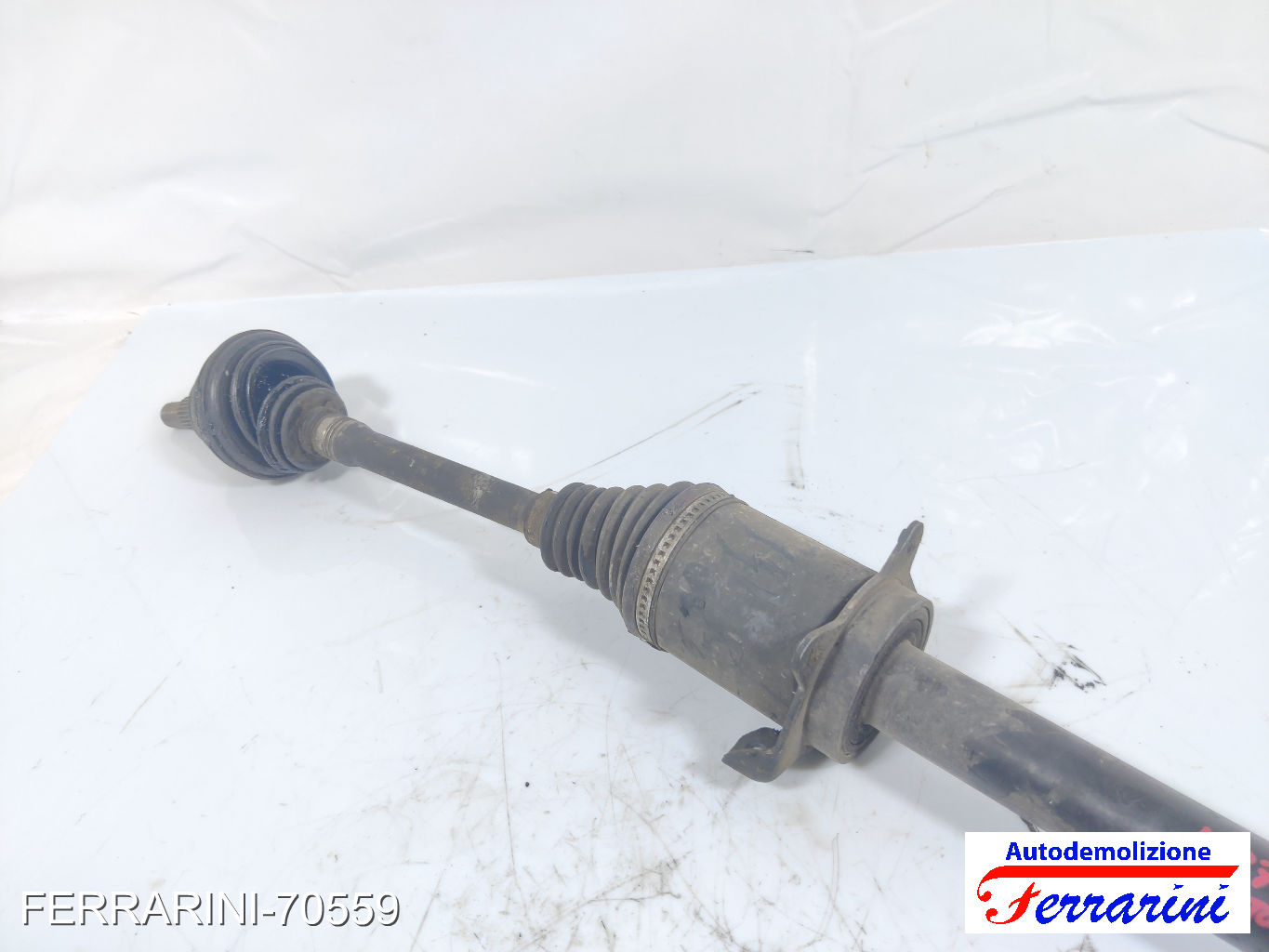 Semiasse MERCEDES CLASSE A W169 A 180 CDI 2004-2012 A1693705672, A1693603272 7