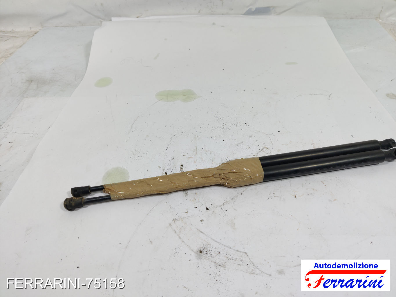Pistoncini Portellone Posteriore CITROEN C3 2 SC 2009-2013 8731T9, 9683733980