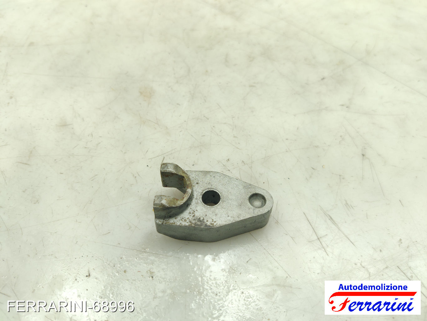 staffa Supporto Iniettore Delphi CFW VW POLO 6C1, 6R1 1.2 TDI 2009-2023