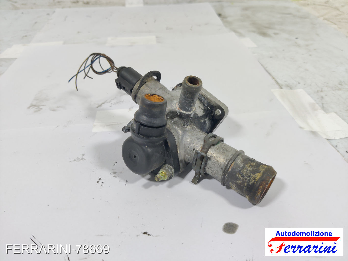 AVB Termostato VW PASSAT VARIANT 3B6 1.9 TDI 2000-2005 038121133A