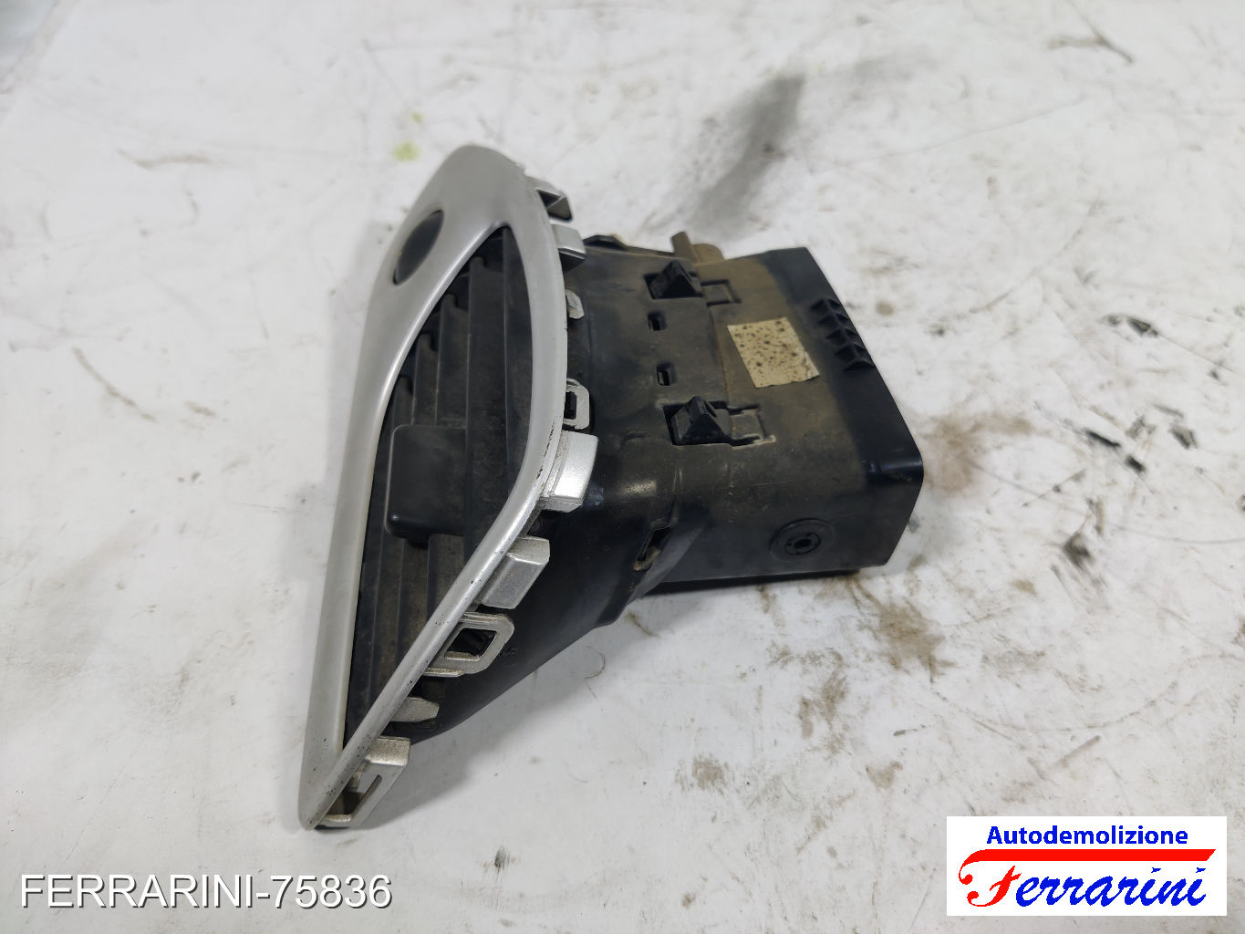 Bocchetta Areazione RENAULT SCENIC 3 JZ0/1 2009-2023 sinistra, sx, frontale 7