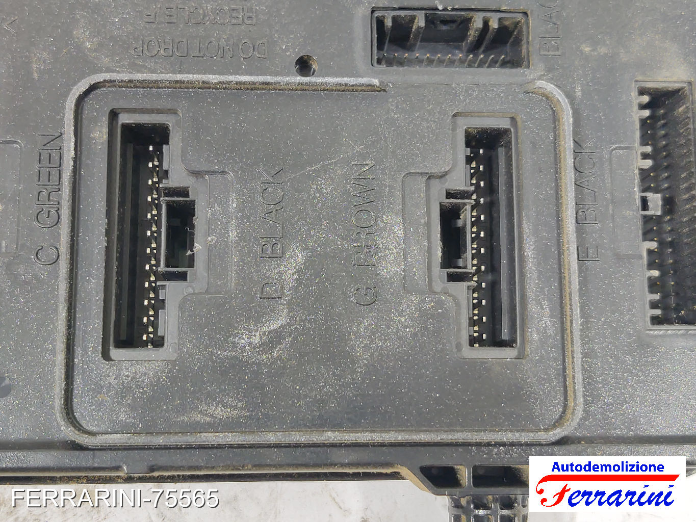 Body Computer RENAULT SCENIC 3 JZ0/1 1.5 DCI 2009-2023 284B15986R, 180098101 7