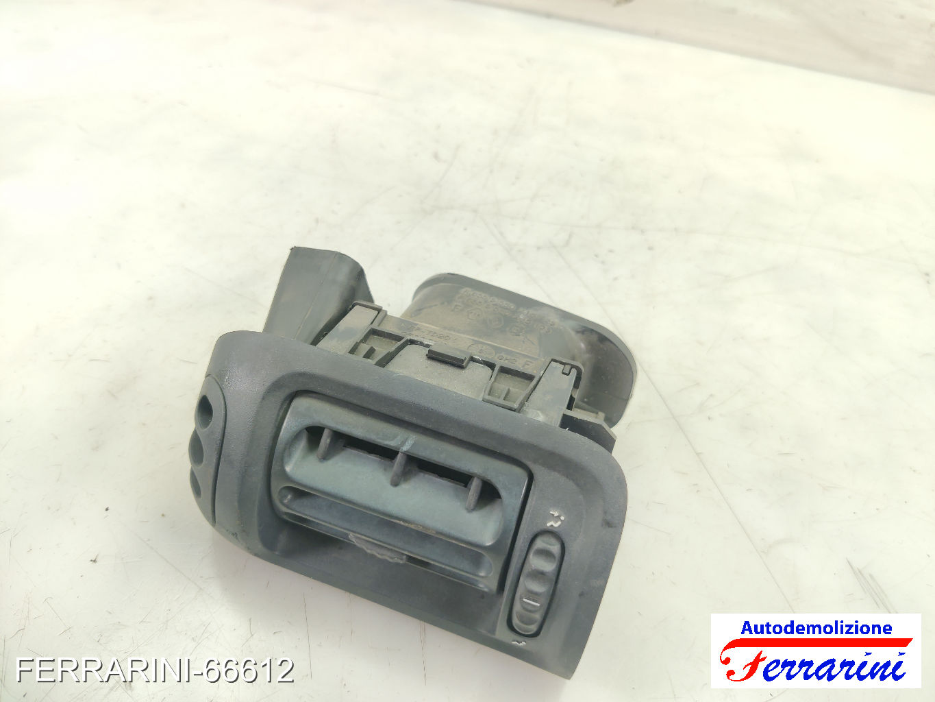 Bocchetta Areazione RENAULT CLIO 2 BB, CB 1998-2005 sinistra, sx, frontale