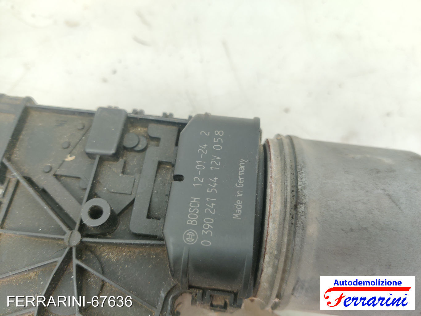 Spazzacqua Motorino Tergicristallo DACIA SANDERO 2010-2012 anteriore, frontale 9